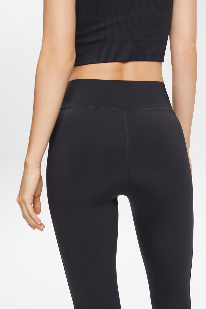 Recycelt: Active-Leggings mit E-DRY