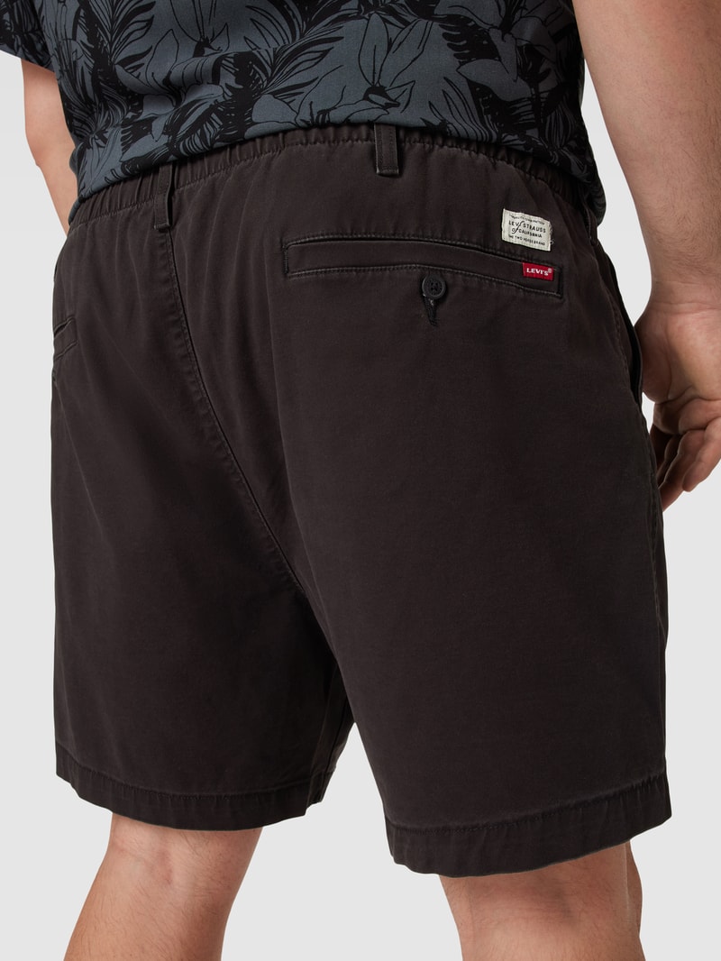 PLUS SIZE Shorts mit französischen Eingrifftaschen in schwarz