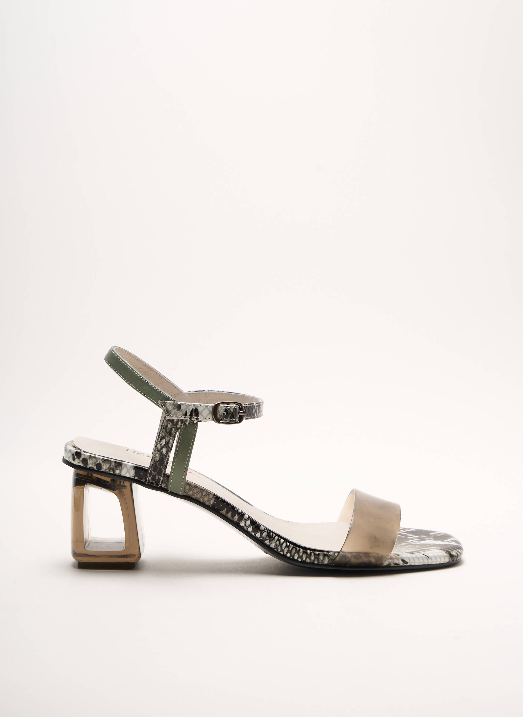 Metamorf Ose Sandales Nu Pieds Femme couleur vert