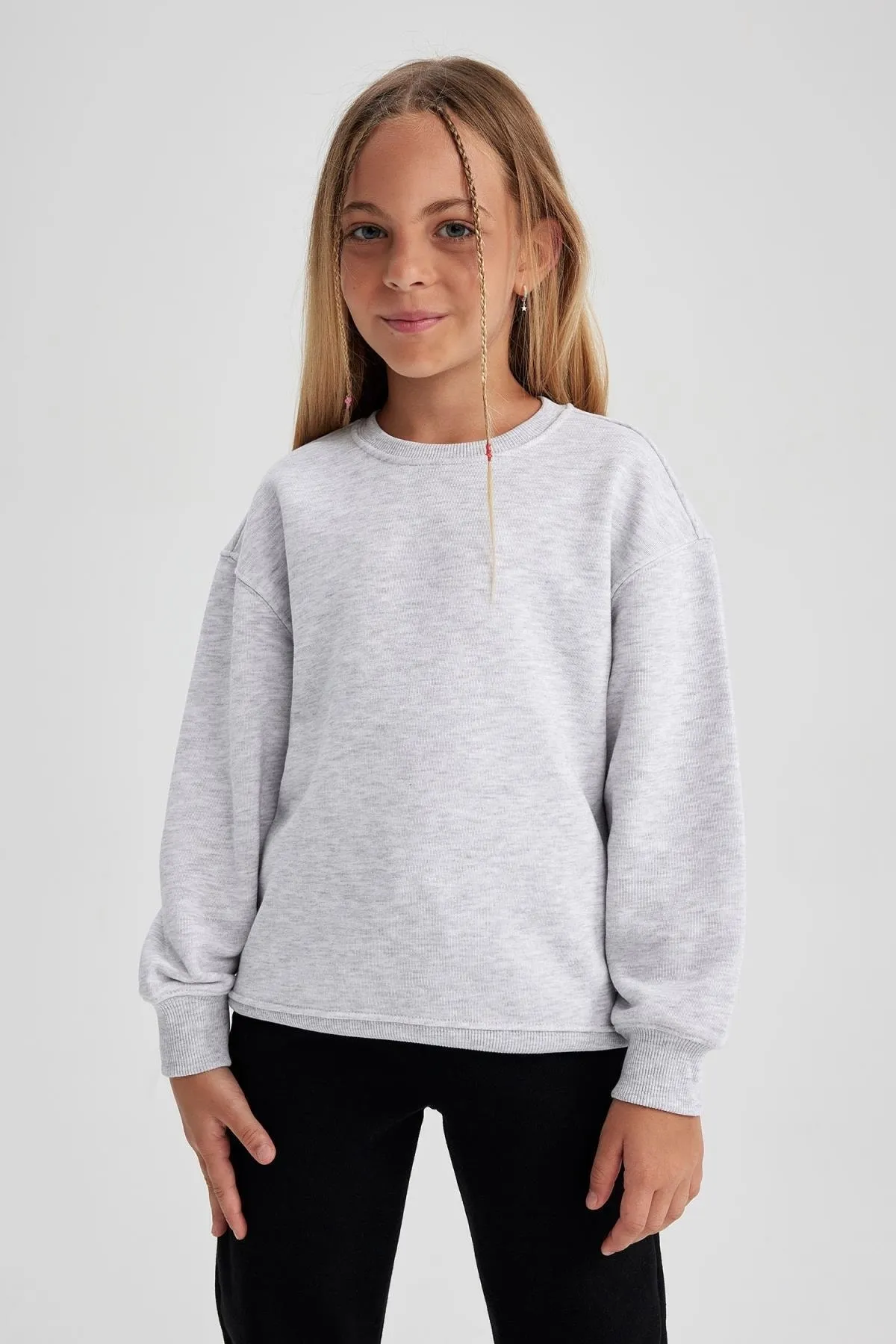 DeFacto  Graues Schul-Sweatshirt mit Rundhalsausschnitt für Mädchen A2797a823au