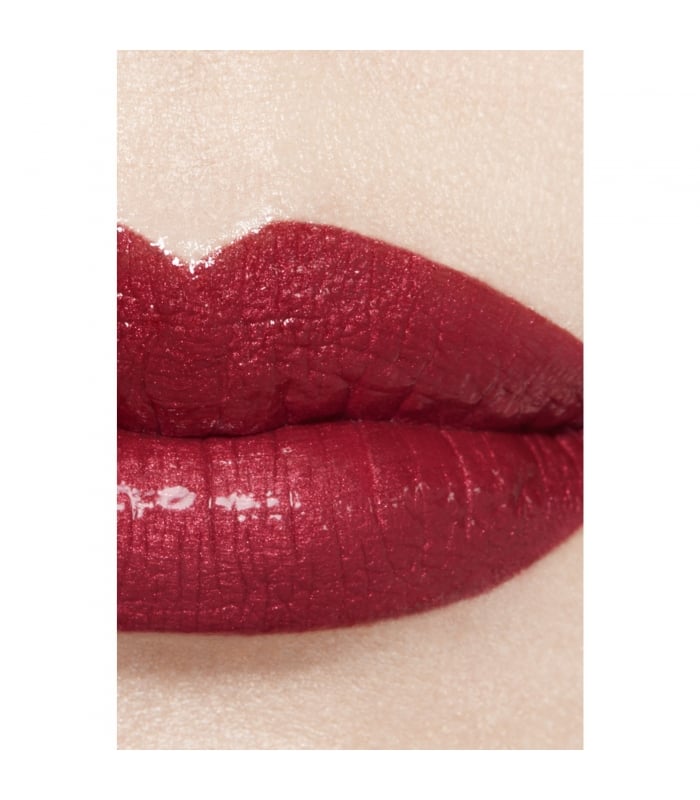 Chanel-ROUGE COCO BLOOM-Le rouge à levrès hydratant et repulpant longue tenue, couleur et brillance intenses