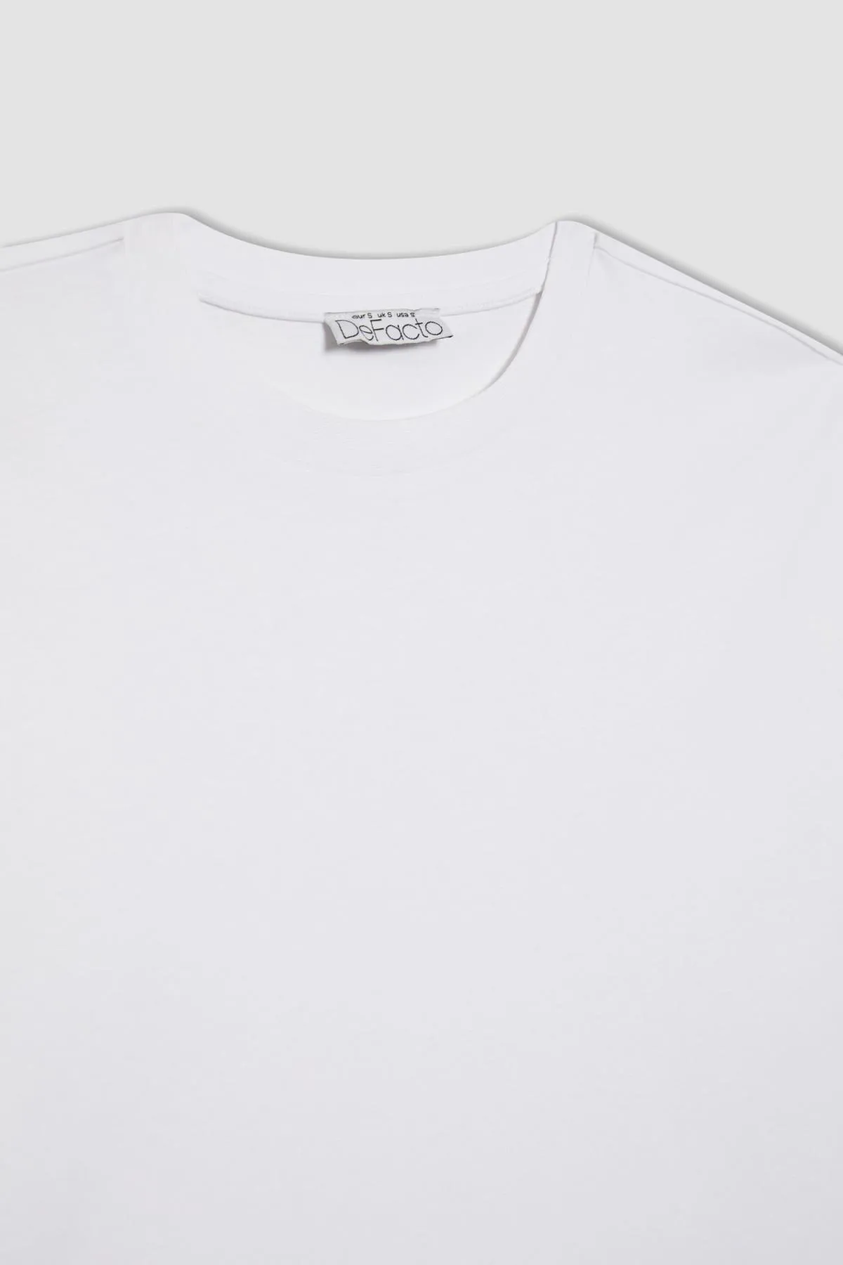 DeFacto  Kurzarm-T-Shirt mit Rundhalsausschnitt in Oversize-Passform V4136az24sp