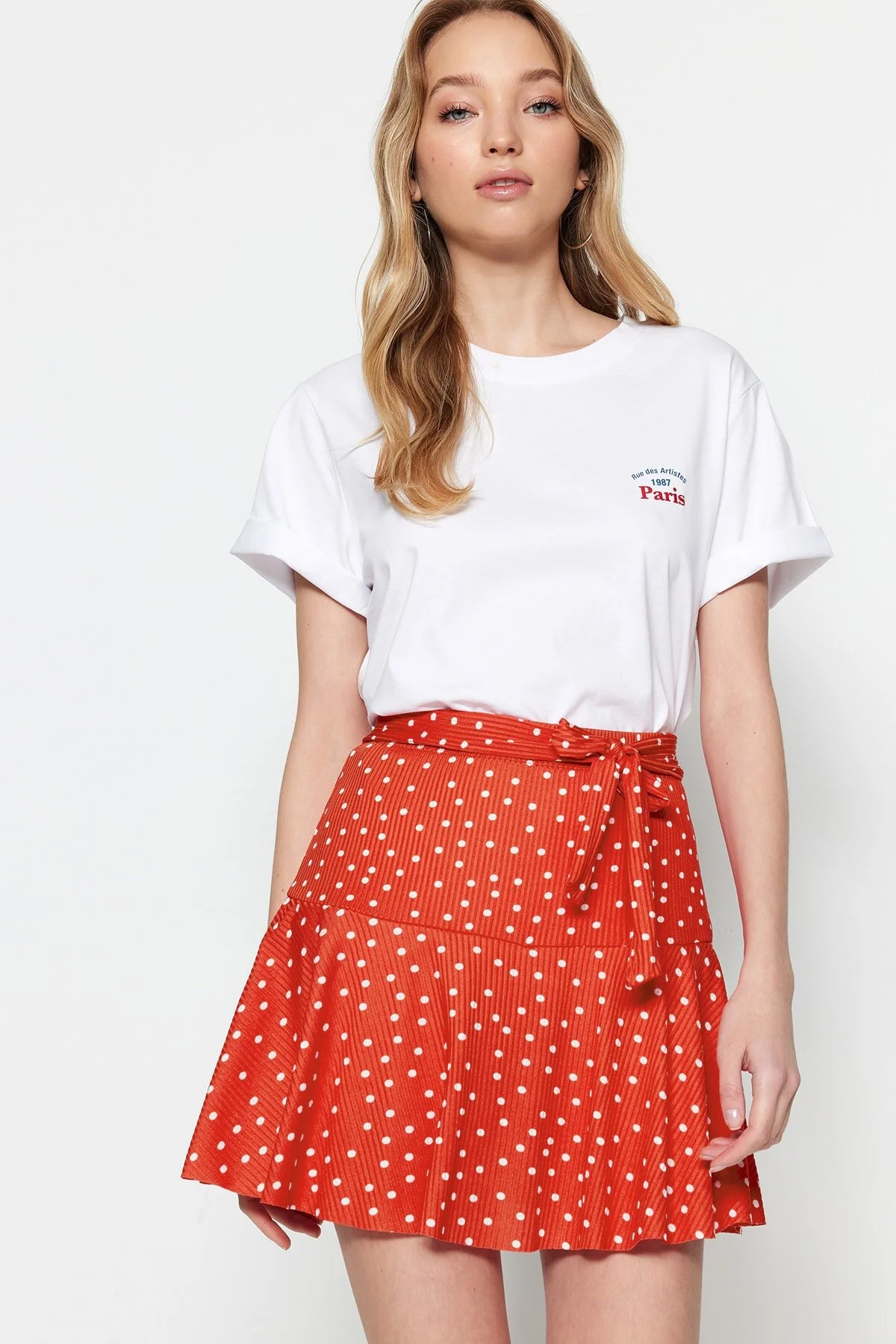 Trendyol Collection  Shorts - Rosa - Mittlerer Bund