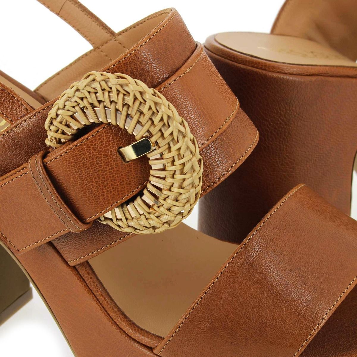 Très jolie  2140 - Camel