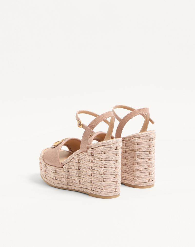 VLogo Signature Wedge Sandal in generfd kalfsleer, 120 mm