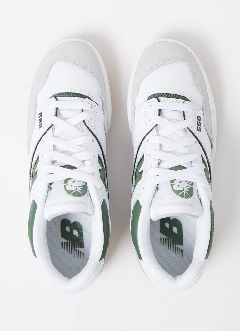 New Balance 550 -lenkkarit mokkanahkaisilla yksityiskohdilla