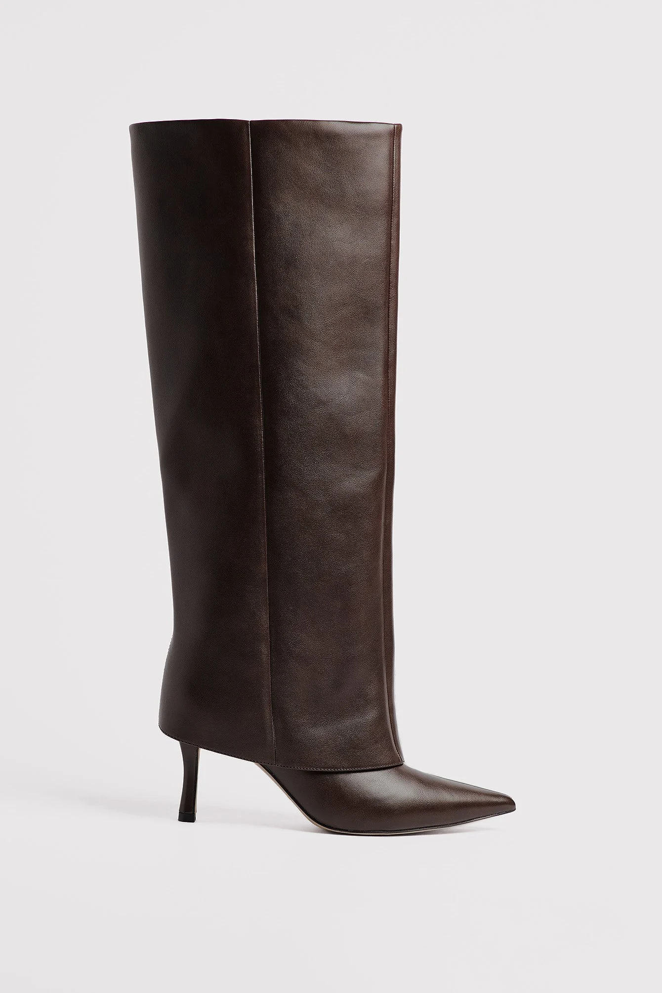 Kniehohe Stiletto-Stiefel mit Lageneffekt