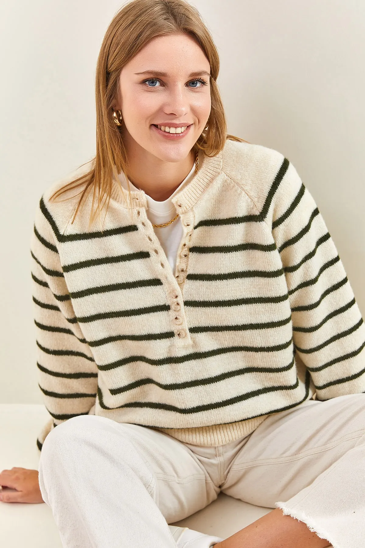 Bianco Lucci  Gestreifter Strickpullover mit Rollkragen und geknöpftem Kragen für Damen