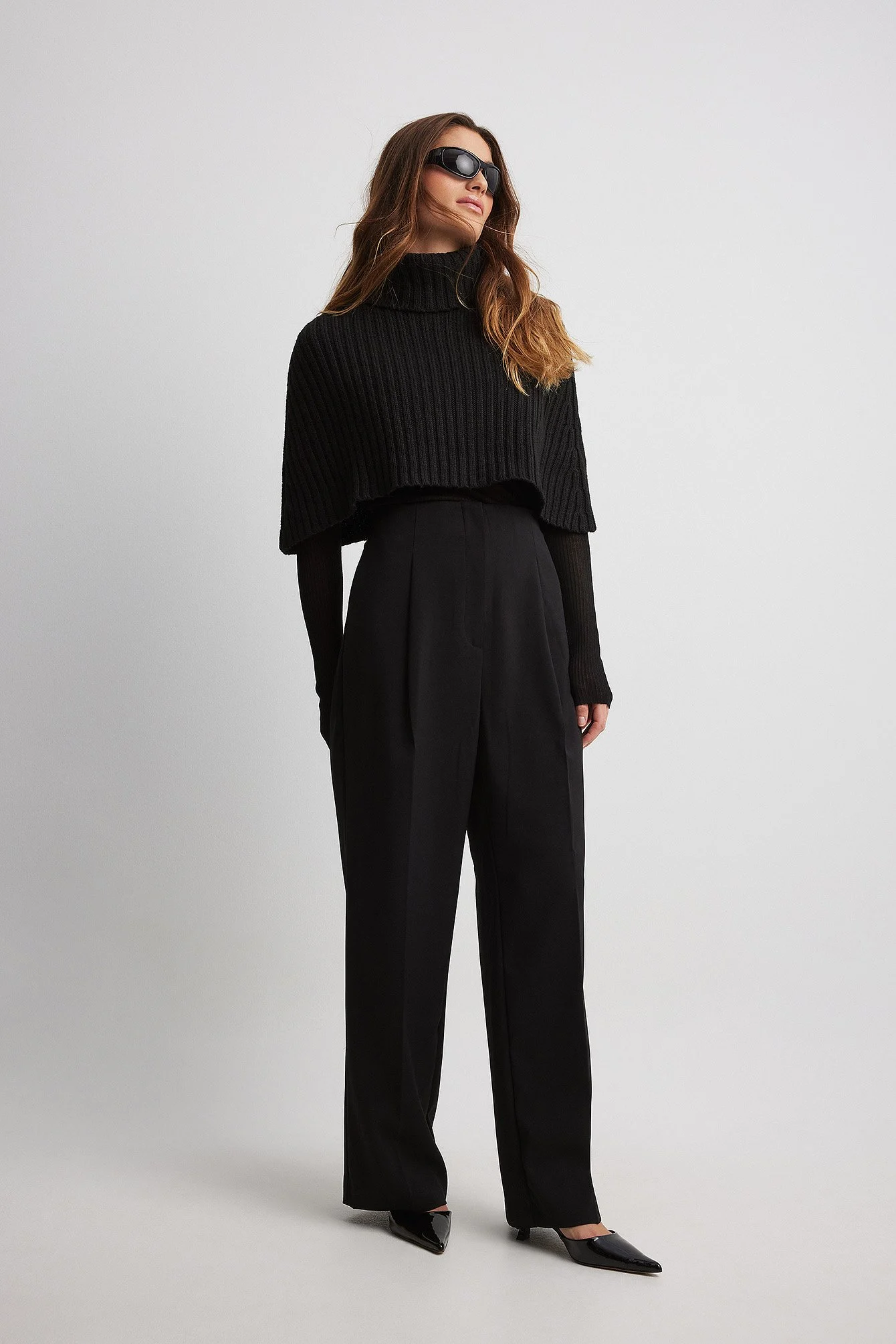 Weite Anzughose mit hoher Taille, ohne Bund