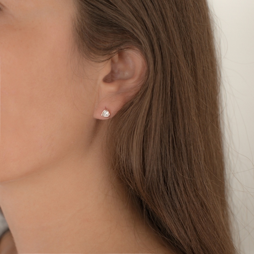 Rafaela Donata Puces d'oreilles en argent Coeur Argent sterling Oxyde de zirconium (CZ) en Or ro Boucles d'oreilles