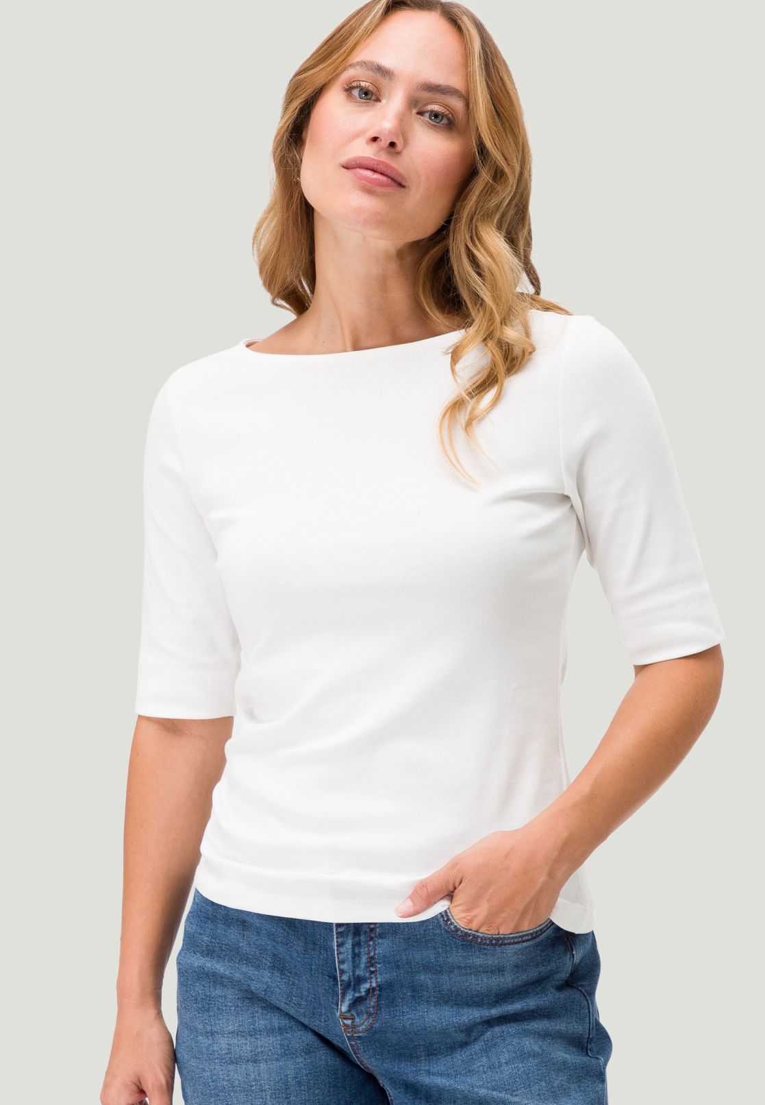 Shirt mit U-Boot Ausschnitt