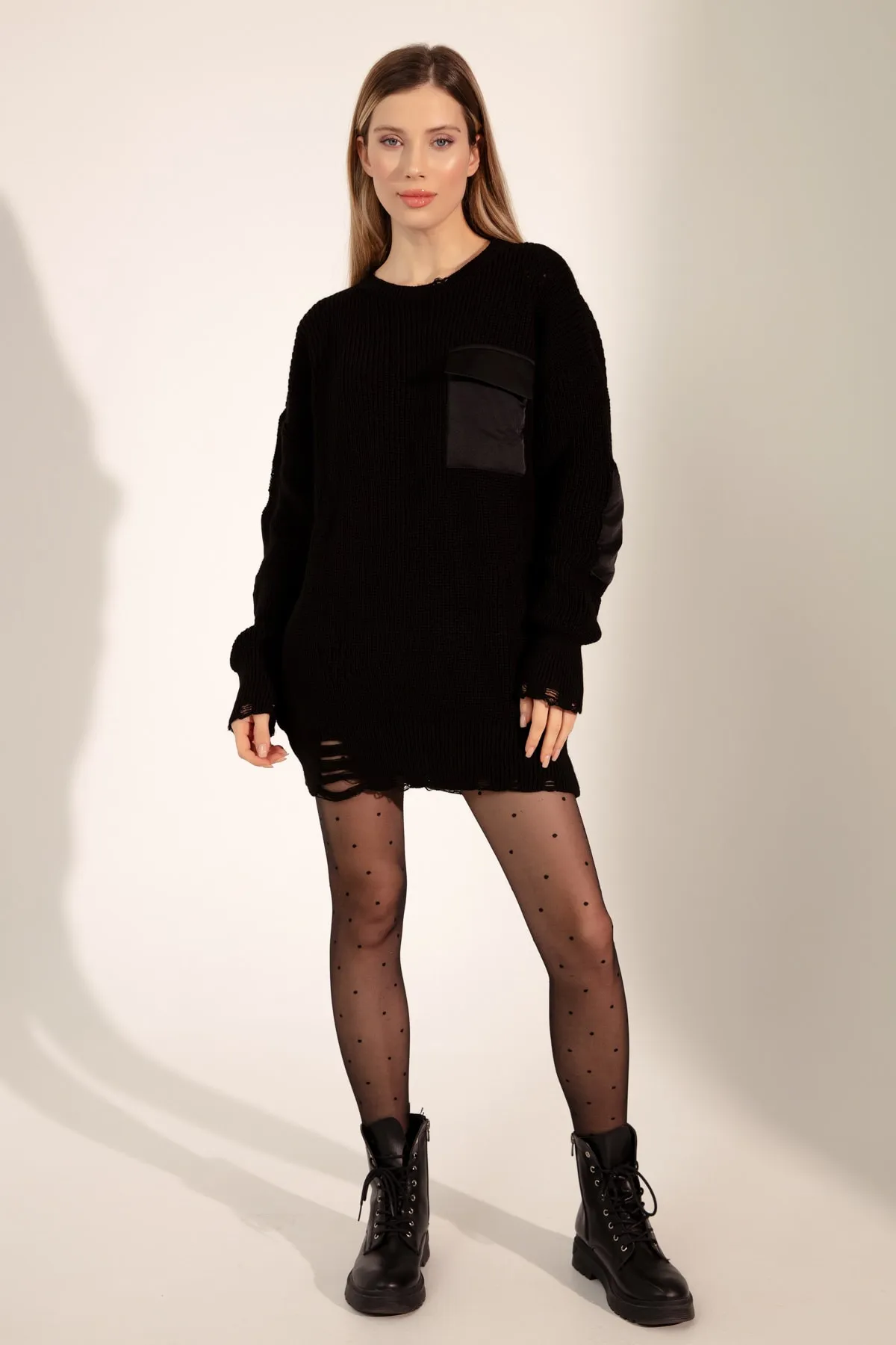 Lafaba  Schwarze Damen-Stricktunika mit Rundhalsausschnitt und Taschen aus Stoff