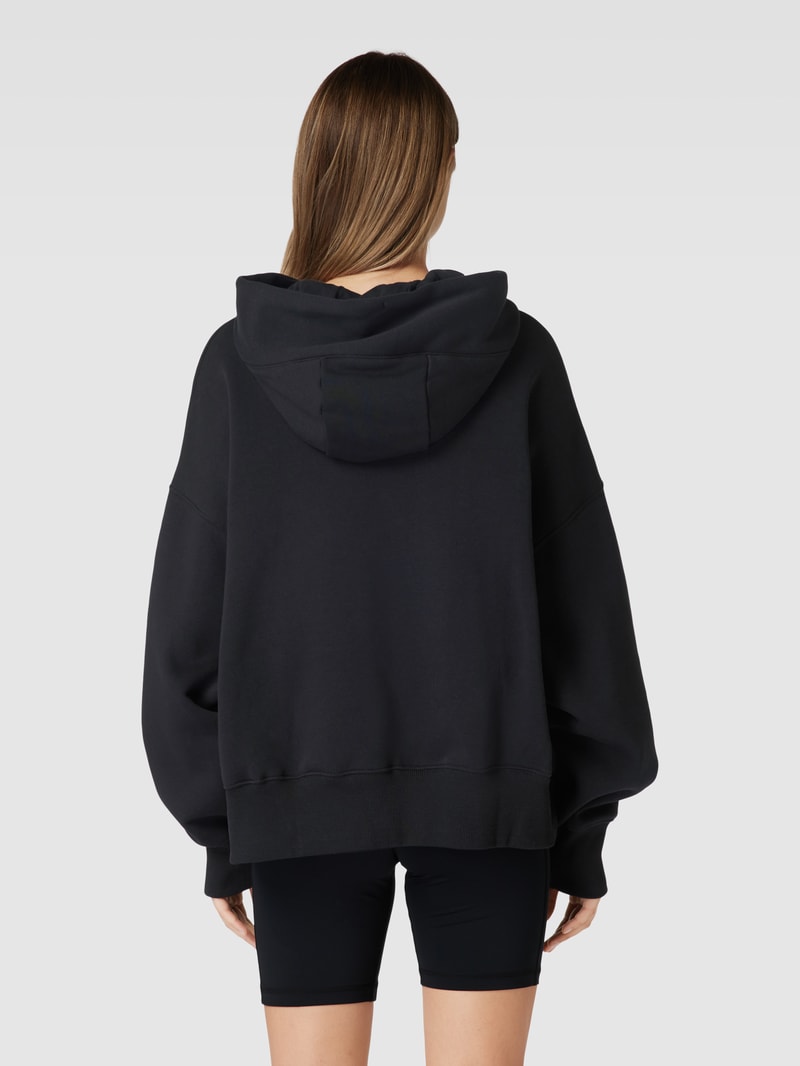 Hoodie mit Label-Print in schwarz