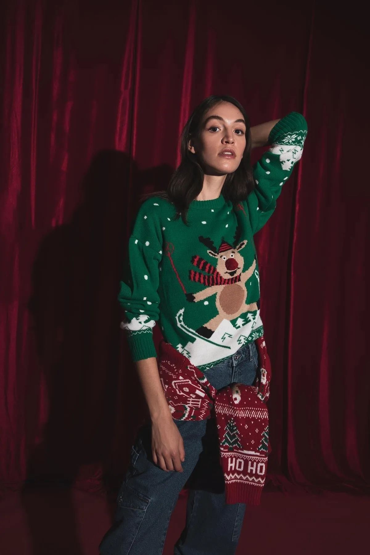 DeFacto  Pullover mit normaler Passform und Rundhalsausschnitt mit Pompom-Motiv zum Thema Neujahr