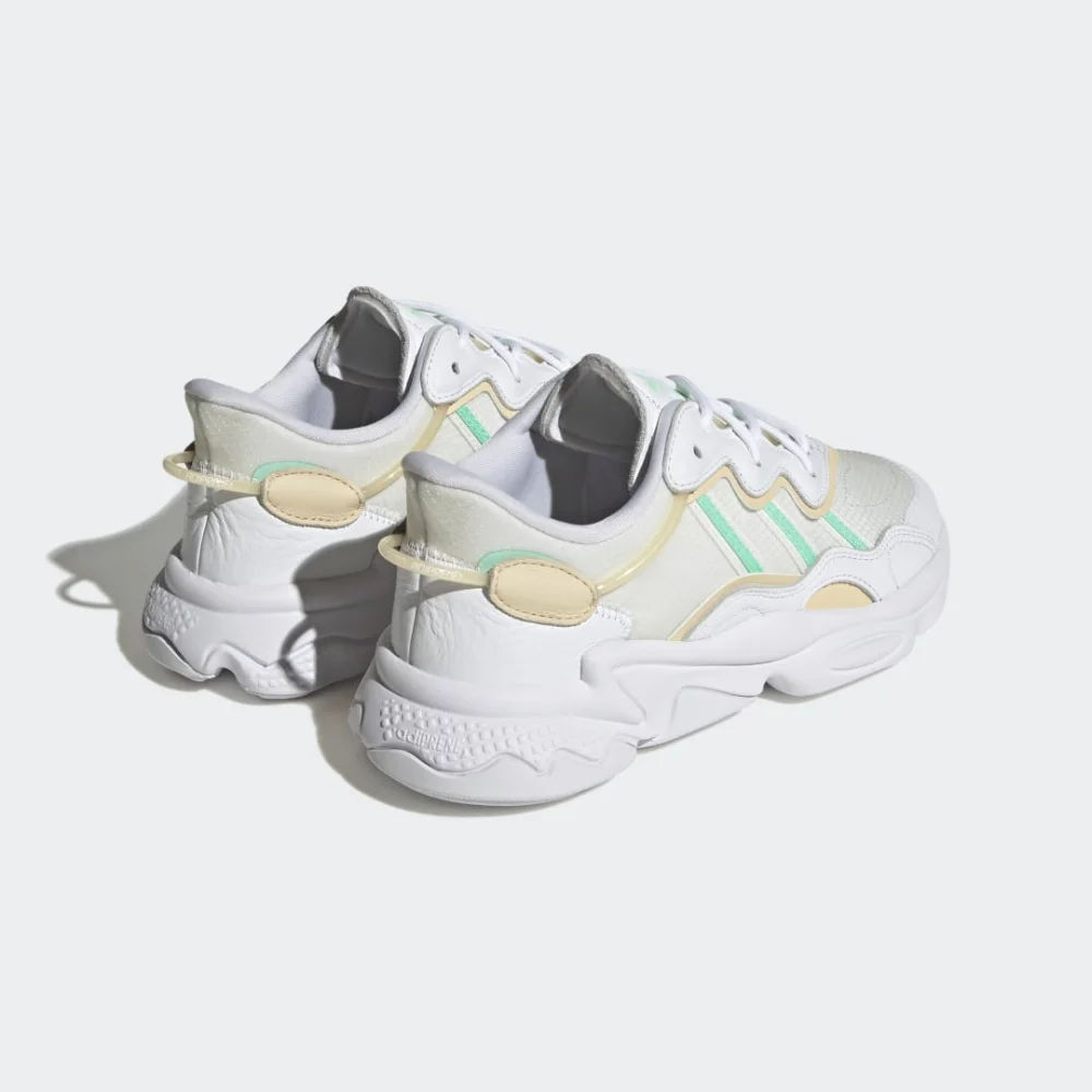 adidas Ozweego GW4650 / weiss