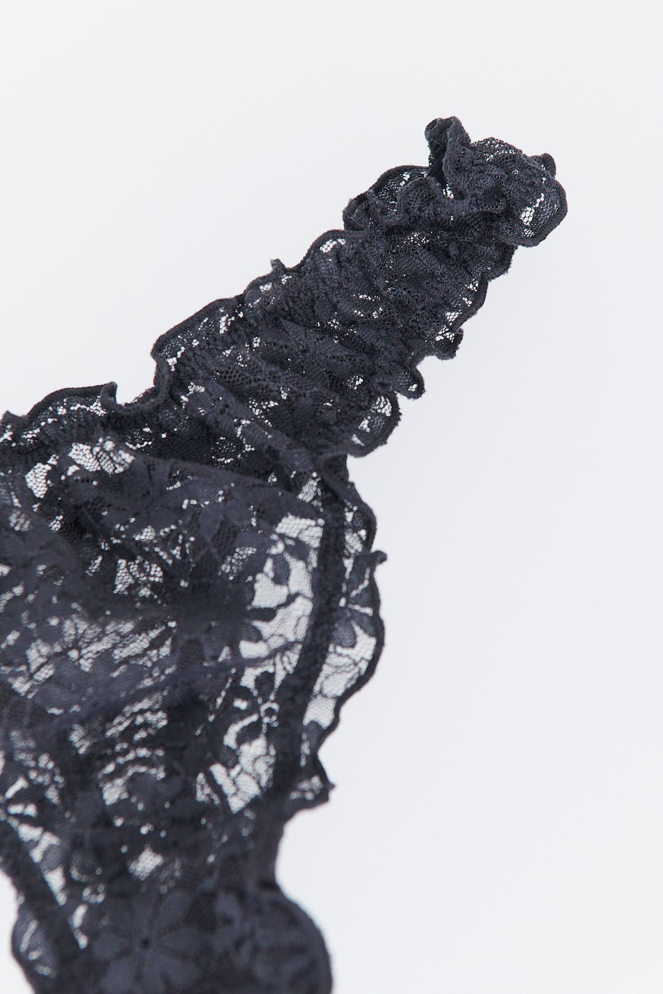 Eva lace string