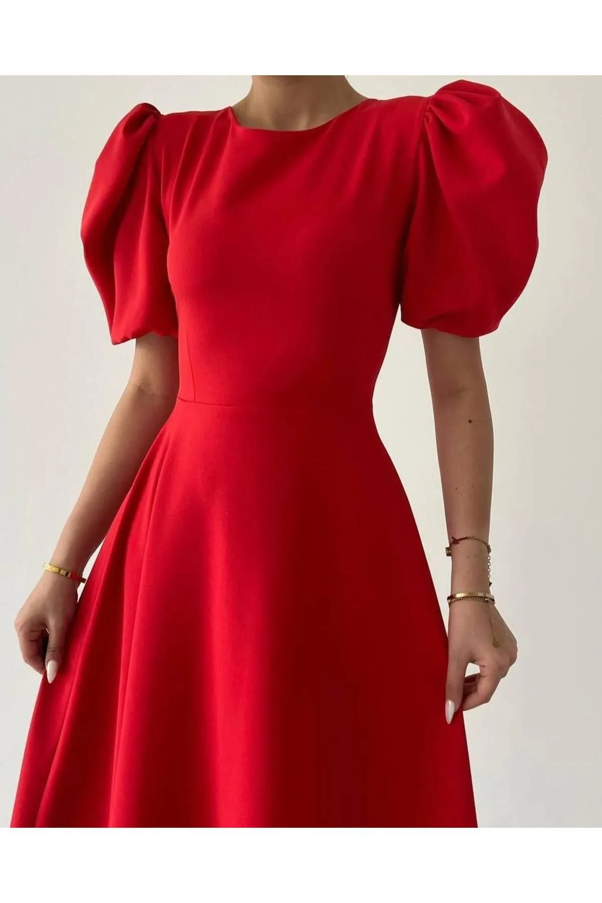 SONREİR  MIDIKLEID MIT WASSERMELONEN-ÄRMELENDETAIL