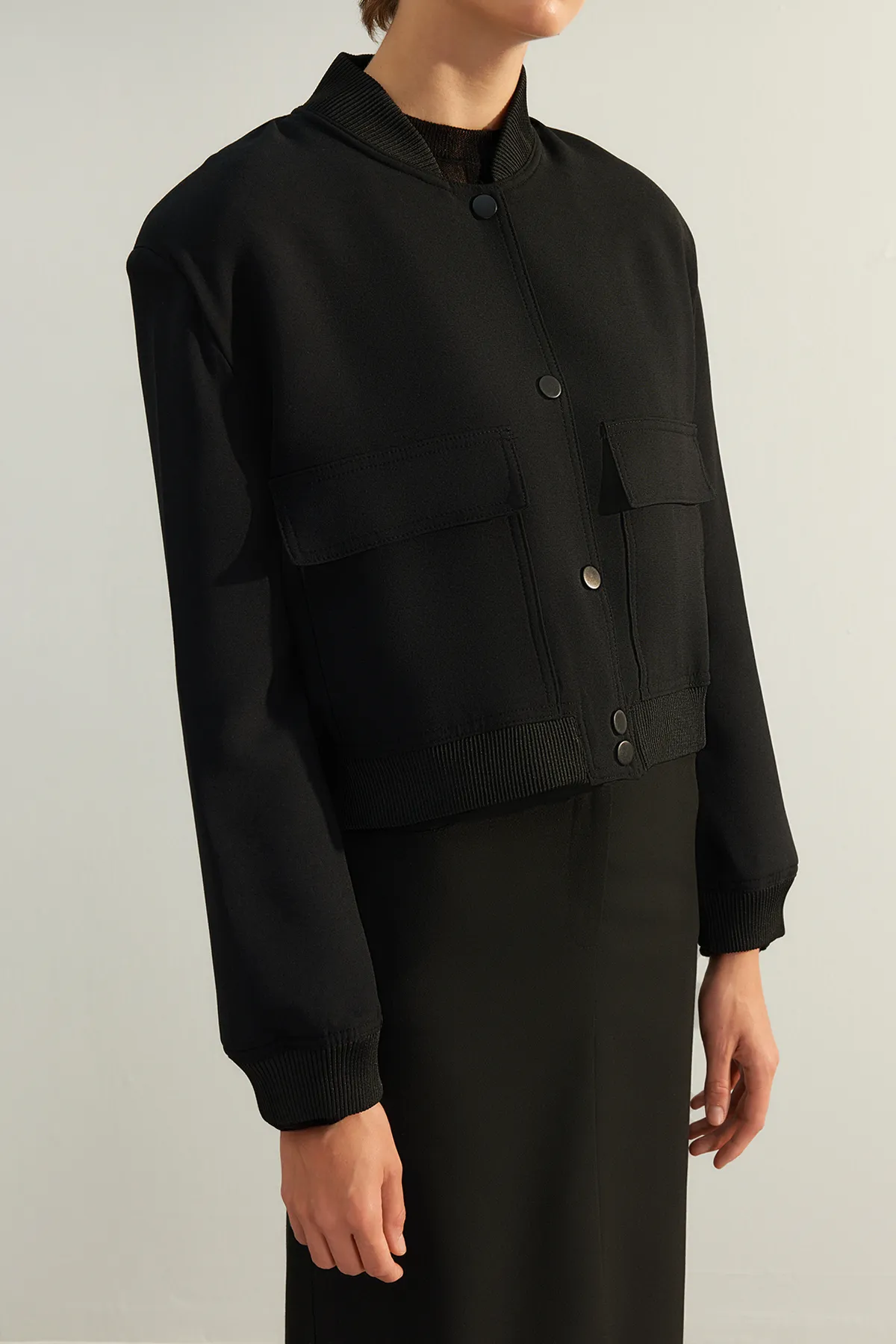 Trendyol Collection  Schwarze Premium-Bomber-Webjacke TWOAW24CE00047