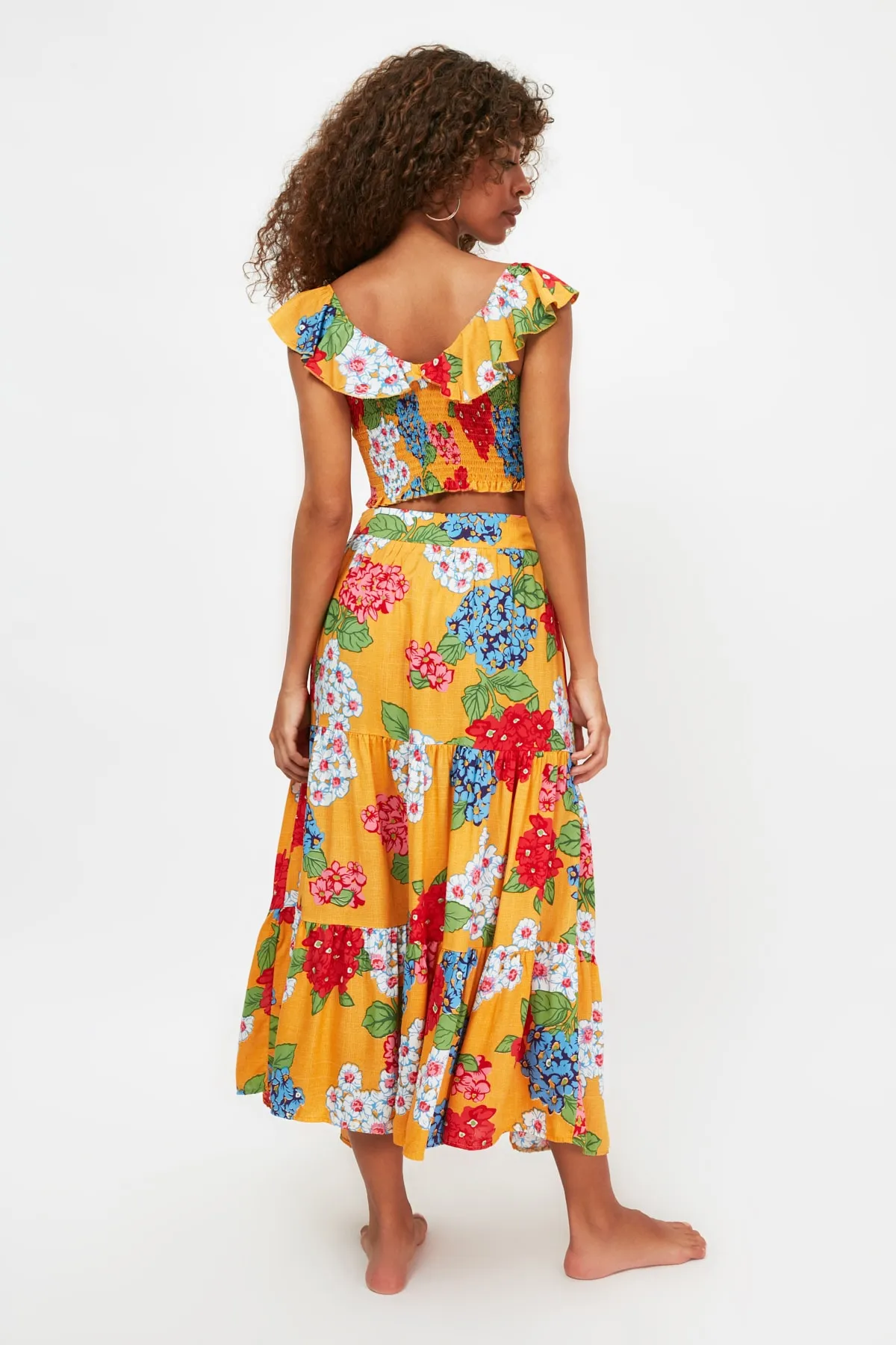 Trendyol Collection  Buntes Strandoberteil und -unterteil aus Viskose mit Blumenmuster, Set TBESS21AU0221