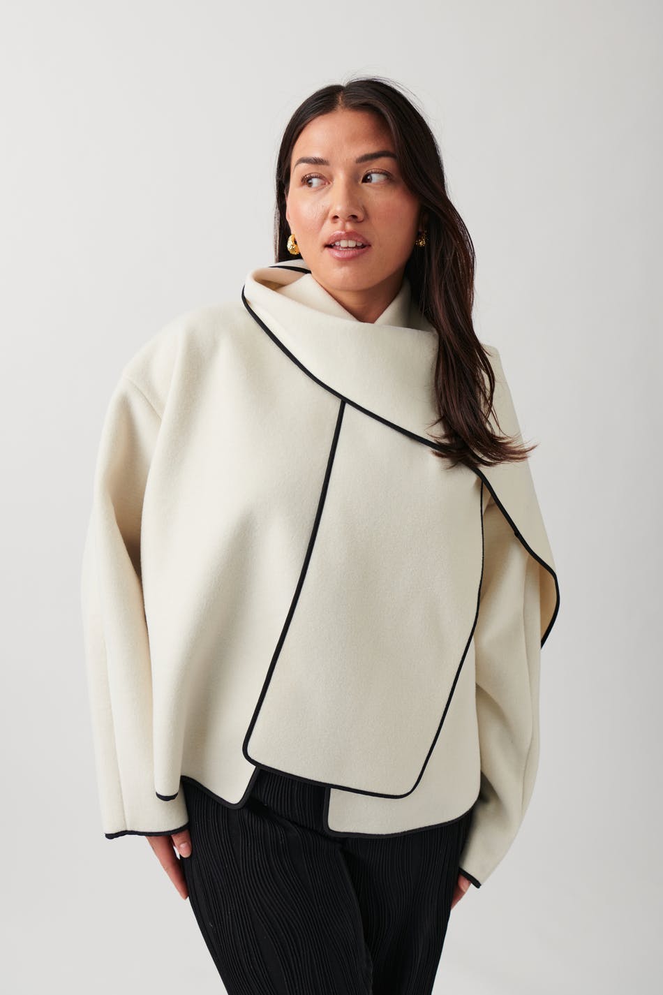 Short scarf jacket