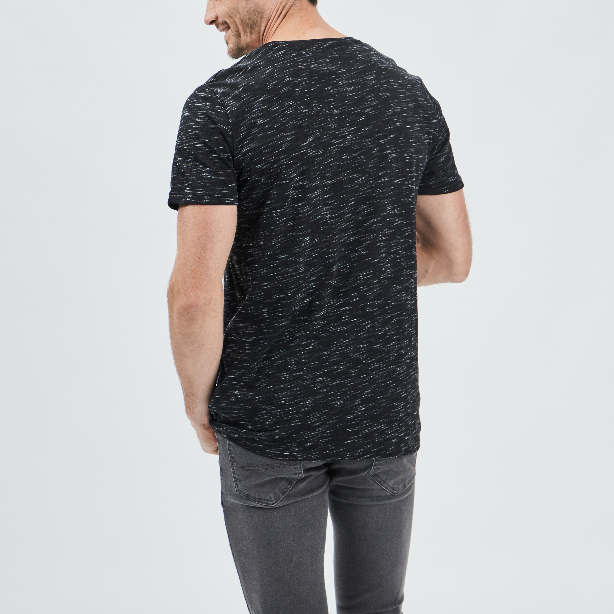 T-shirt col V chiné noir homme | La Halle