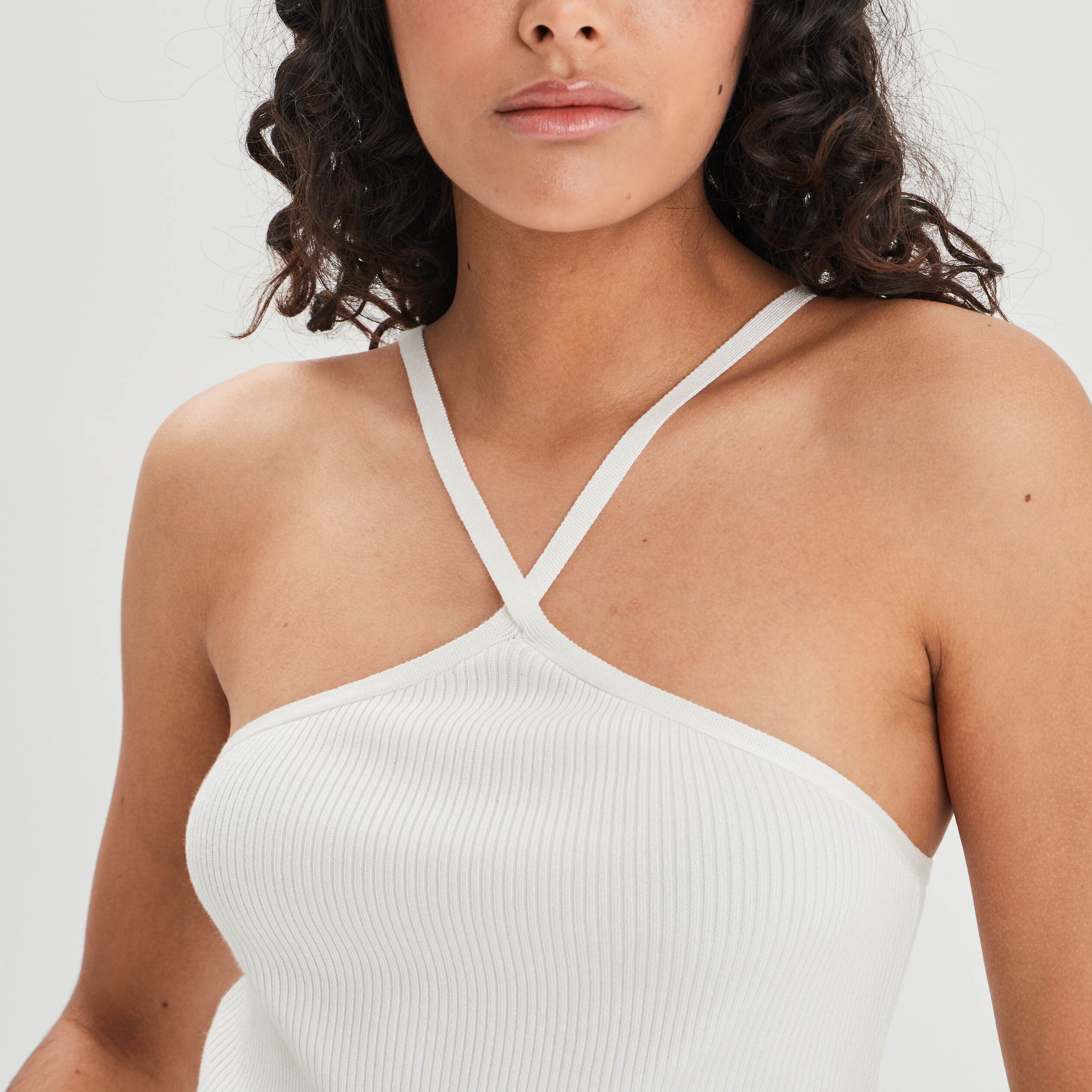 Débardeur côtelé bretelles croisées sable femme | La Halle