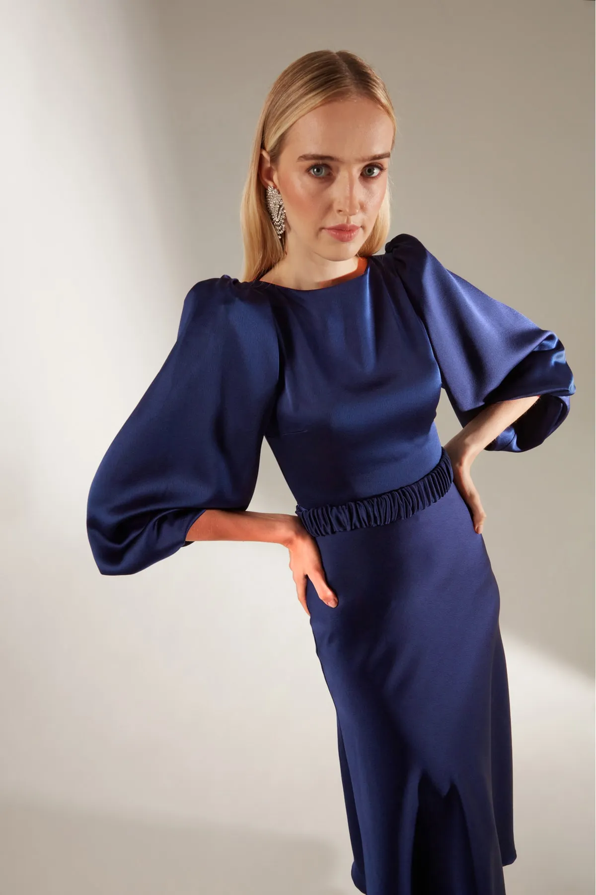 BETTY & SAM  Heleny Special Design Saks Verlobungskleid