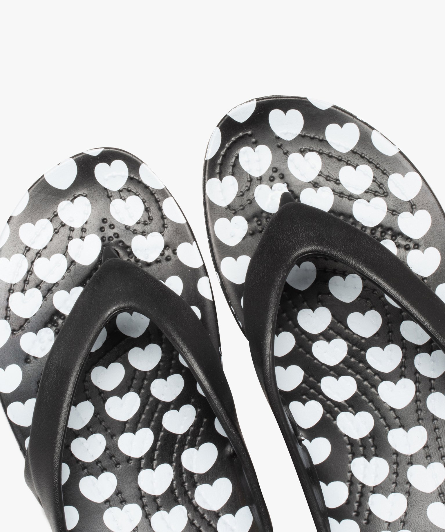 Tongs femme semelle incurvée imprimée coeurs - Crocs noir | GEMO
