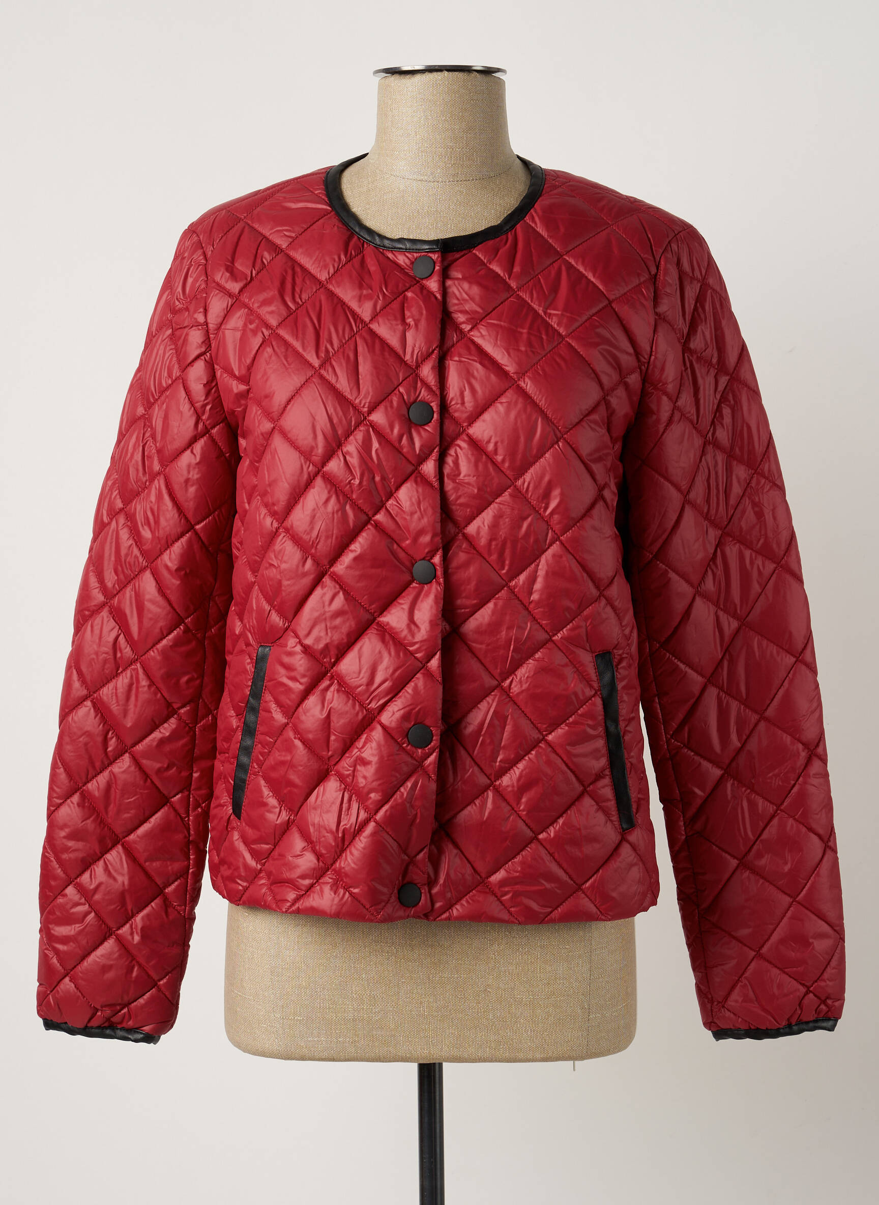 Areline Doudounes Femme couleur rouge