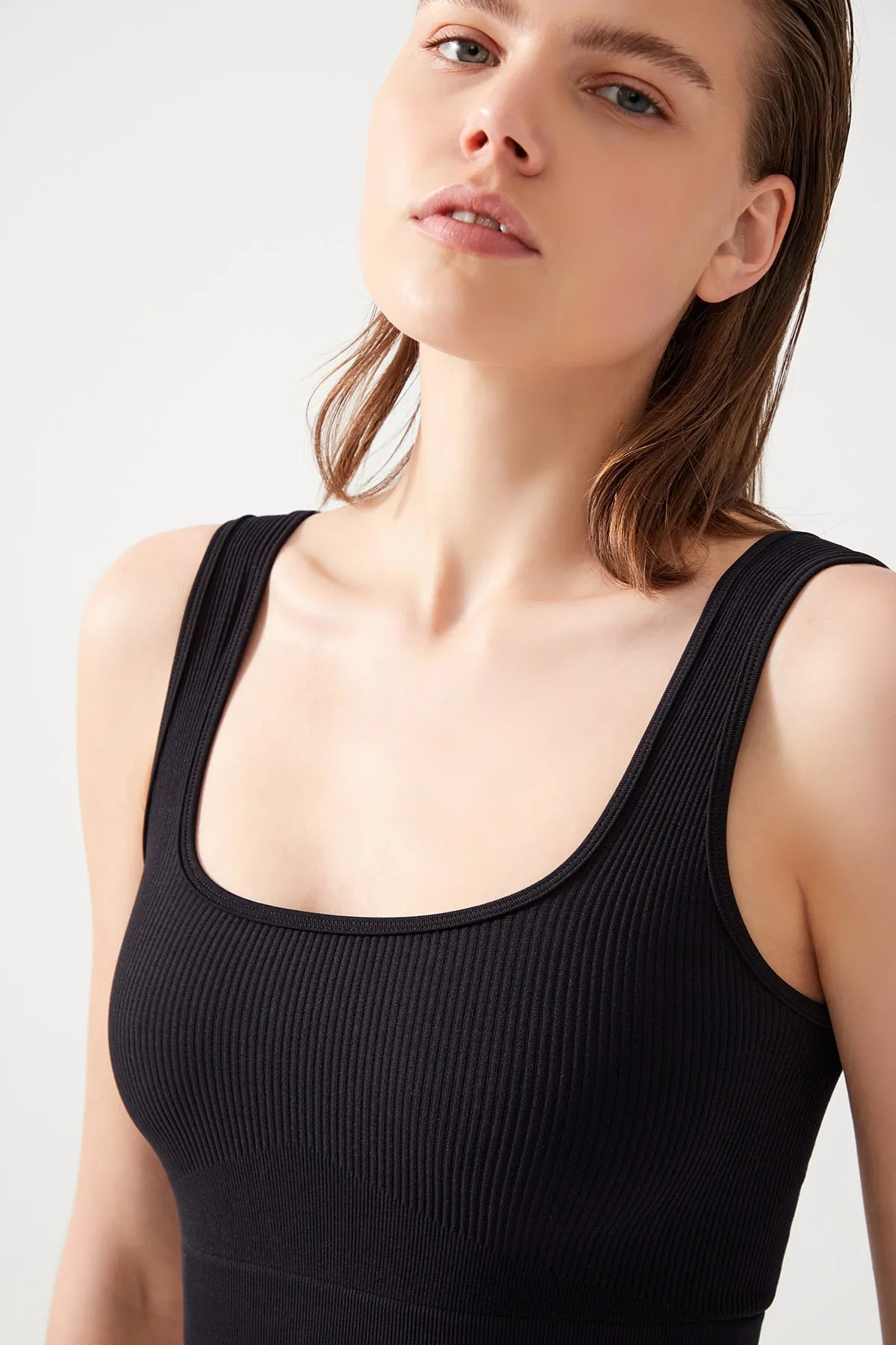 LOS OJOS  Schwarzes, geripptes, bauchfreies Bustier-Top für Damen mit quadratischem Ausschnitt