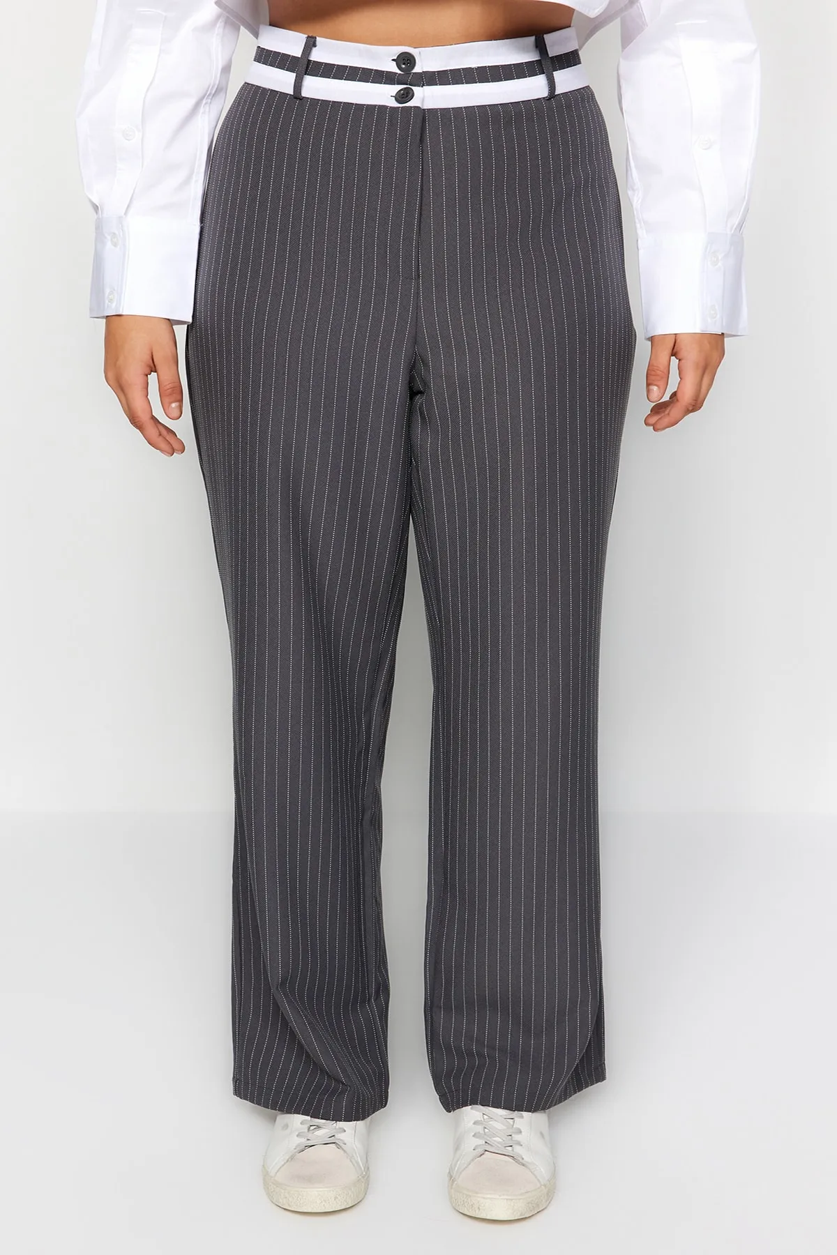 Trendyol Curve  Anthrazitfarbene, gestreifte Webhose TBBSS23AR00032