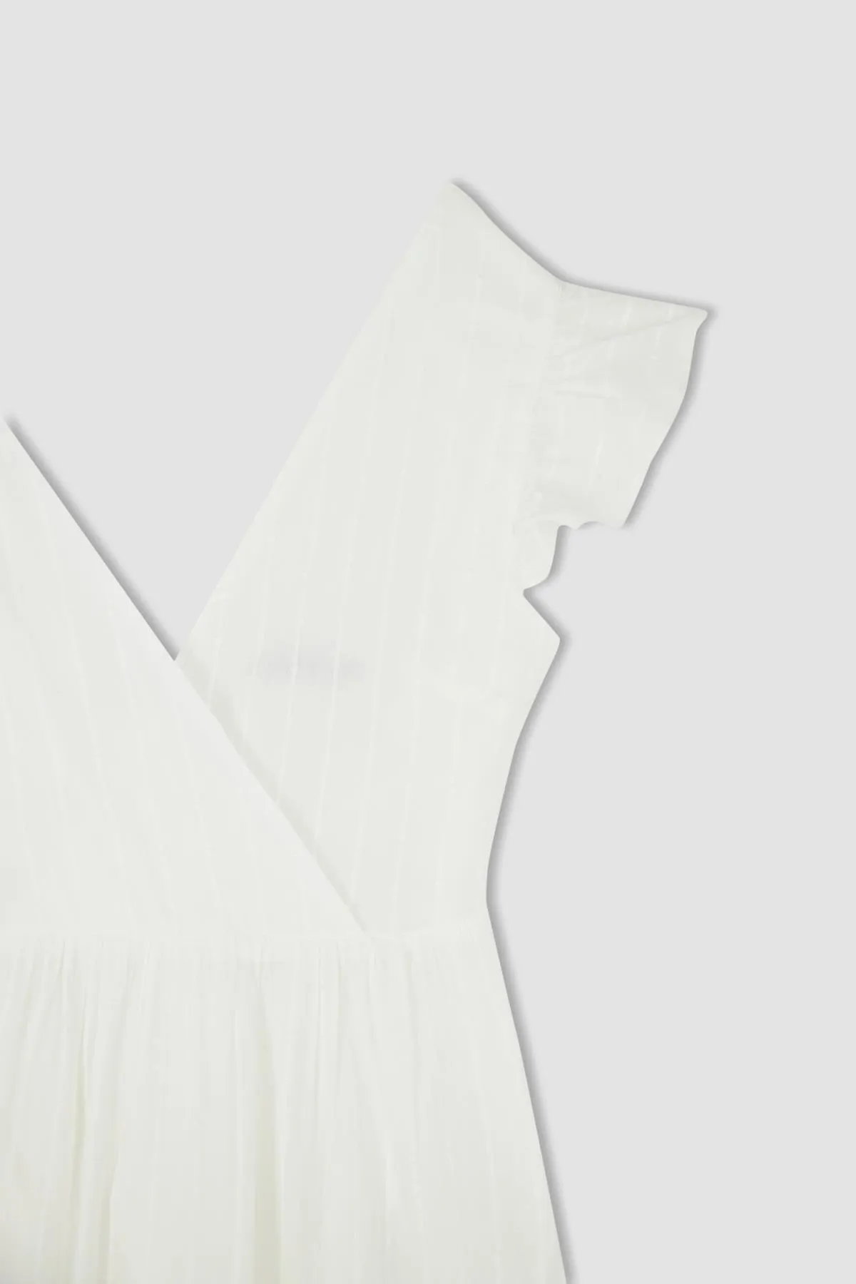 DeFacto  Voile-Maxi-Trägerkleid mit V-Ausschnitt und kurzen Ärmeln