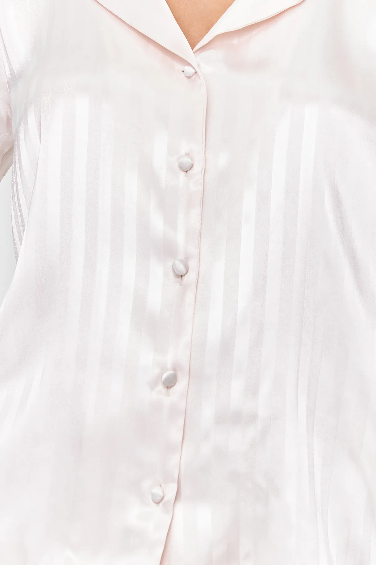 Trendyol Collection  Pyjama-Set aus gewebtem Satin mit Streifen in Ecru THMSS23PT00237