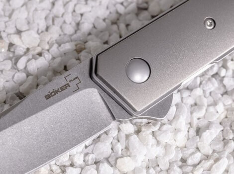 Kwaiken Flipper Titan