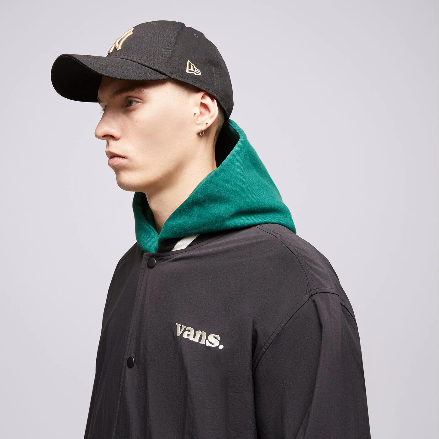 VANS JACKE MOORE VARSITY Schwarz