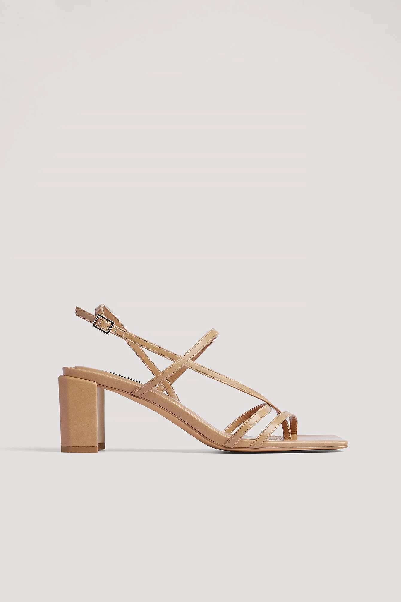 Schuhe mit Block-Absatz und Riemchen