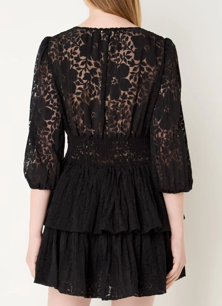 Vestido corto semitransparente de Maje en mezcla de lino.