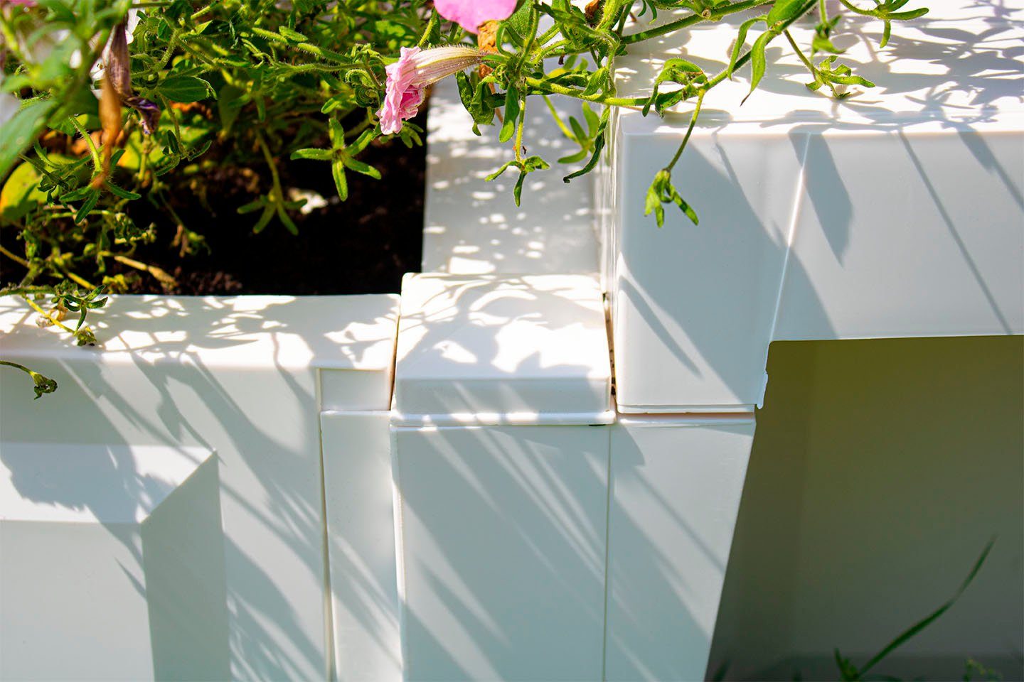 KHW Gartenbank Berlin, mit zwei Pflanzkästen, weiß