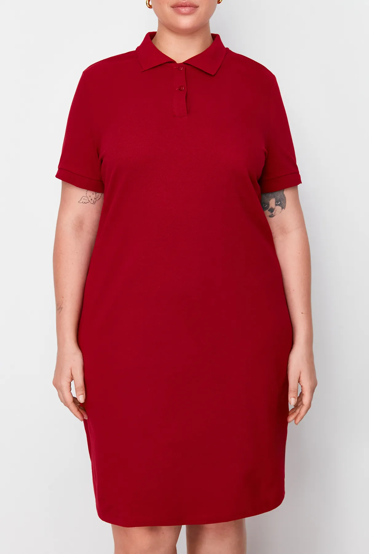 Trendyol Curve  Weinrotes Mini-Strickkleid mit Polokragen TBBSS24AH00164