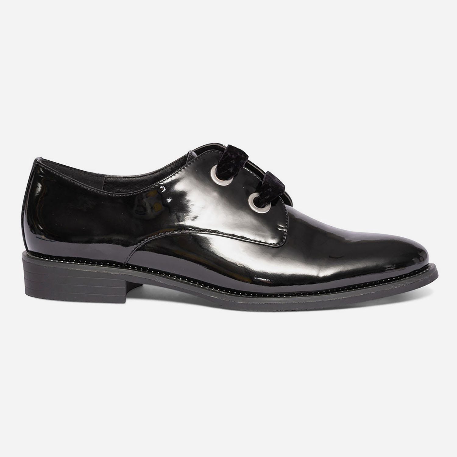 Derby noir verni à lacet velours