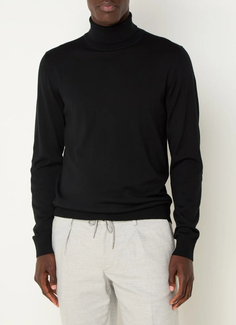Maglione a collo alto Profuomo in pregiata lana merino.