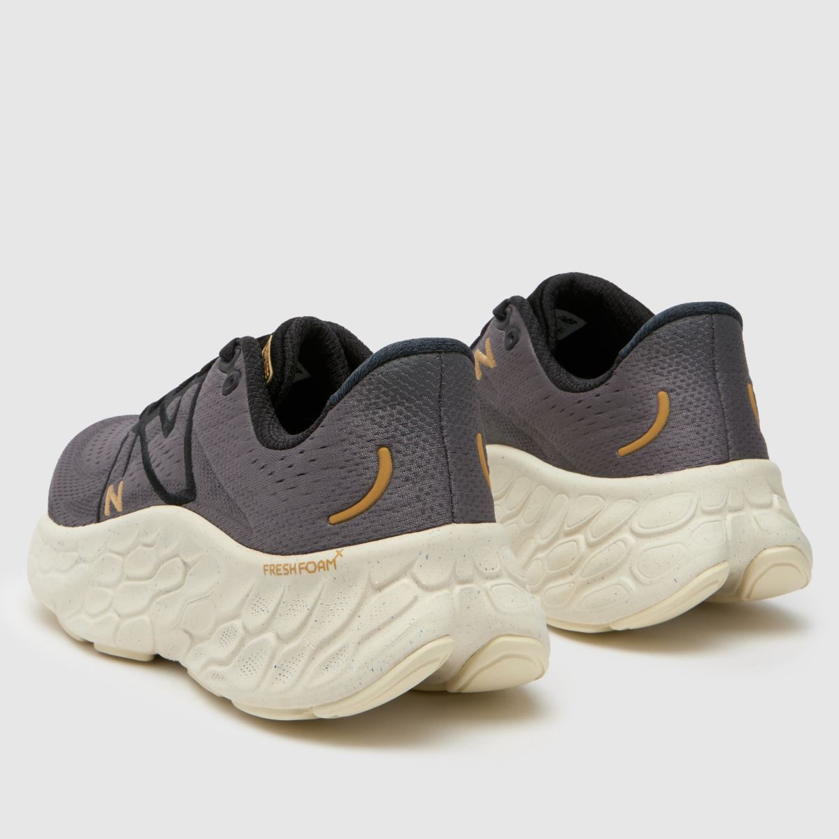 New Balance Fresh Foam X More V4 szürke sportcipő