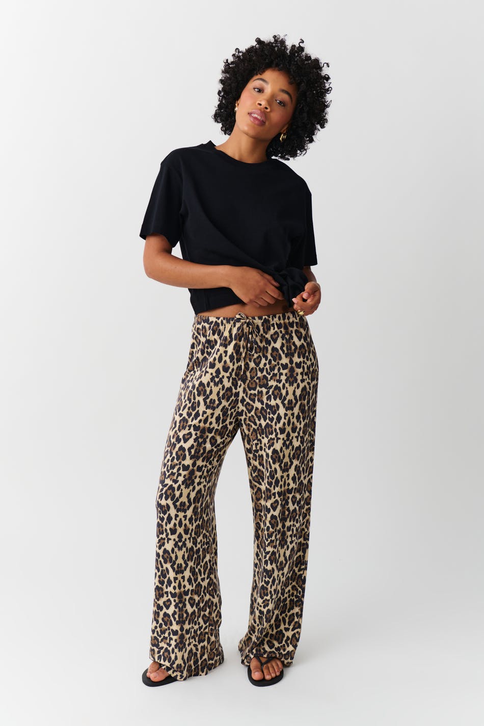 Drawstring wide trousers