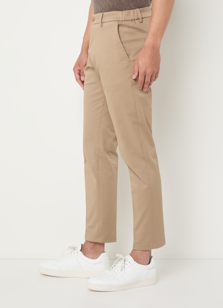 DRYKORN Ajend, pantaloni scurți chino mulați cu buzunare cusute.