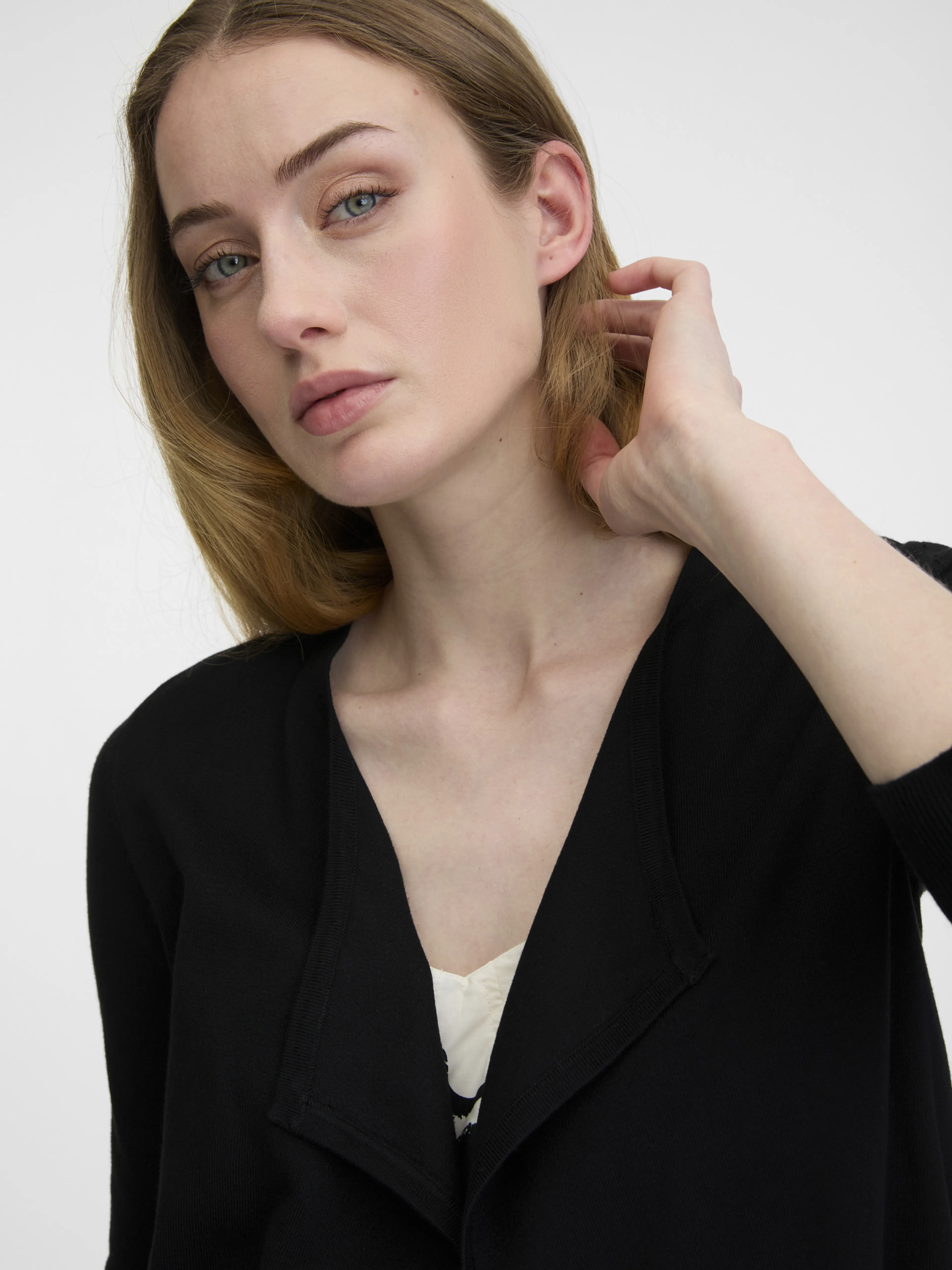 Schwarze Damen-Cropped-Strickjacke ORSAY