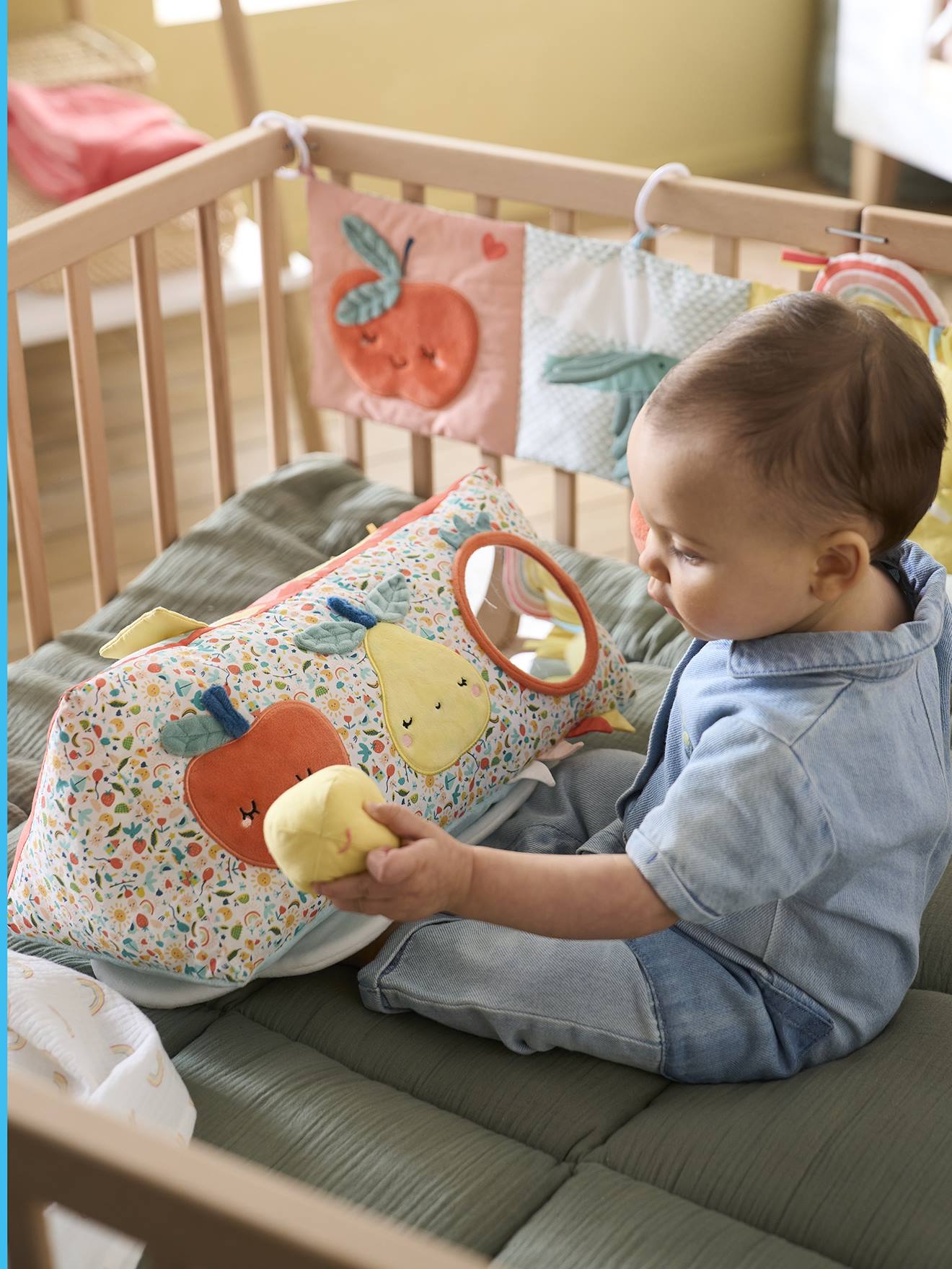 Vertbaudet Baby Activity-Dreieck DAS SÜßE LEBEN - rot