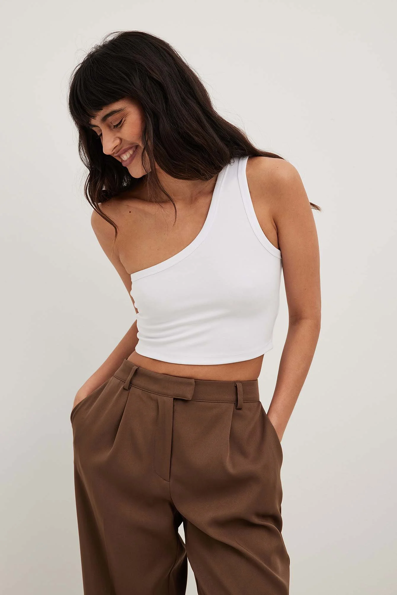 Einseitig schulterfreies Crop Top