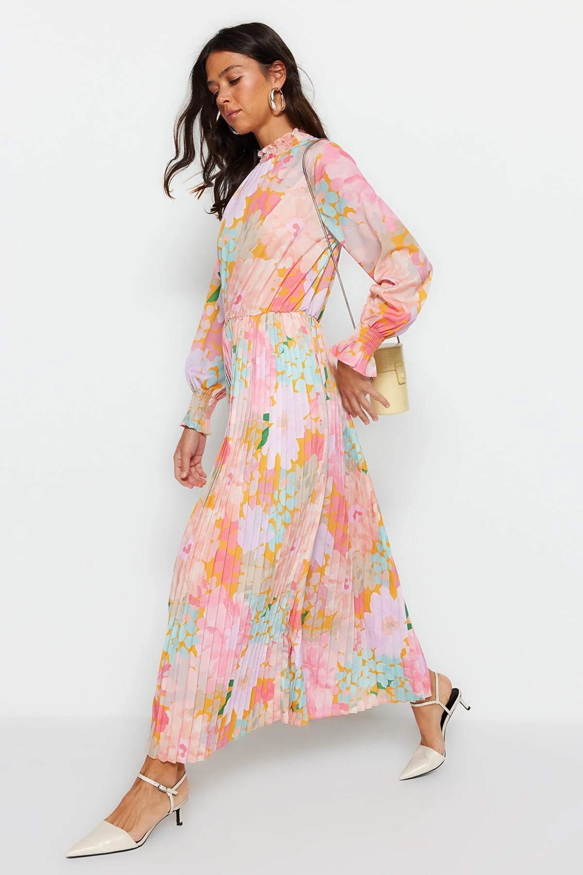 Trendyol Modest  Rosa, mehrfarbiger Rock, plissiertes, gewebtes Blumenkleid TCTAW23EB00260