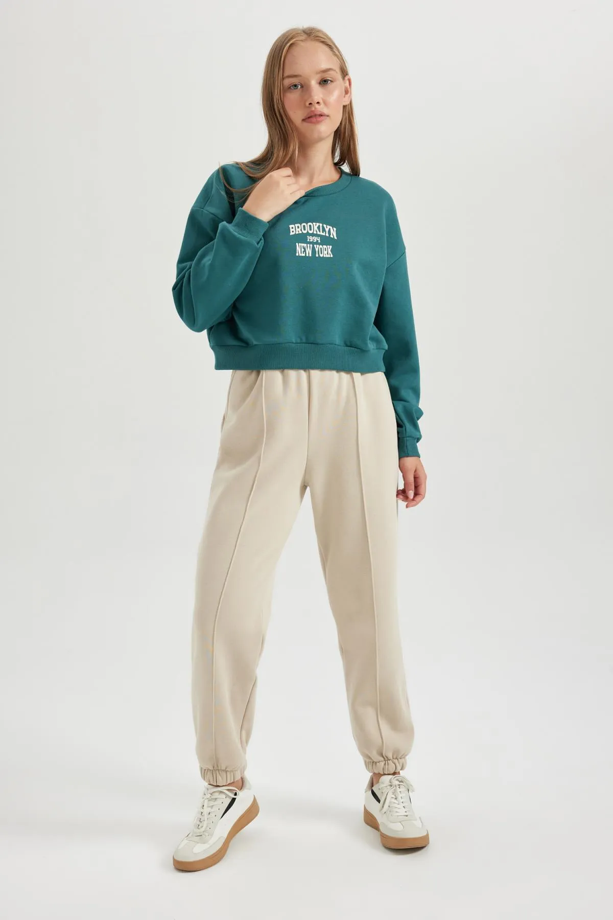 DeFacto  Cooles Oversize-Fit-Sweatshirt mit Rundhalsausschnitt, dick, B2939ax23wn