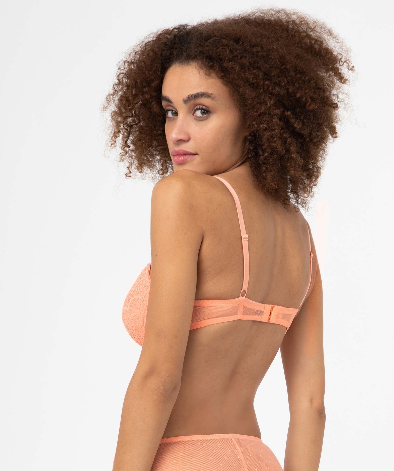 Soutien-gorge corbeille en dentelle à armatures femme rose | GEMO
